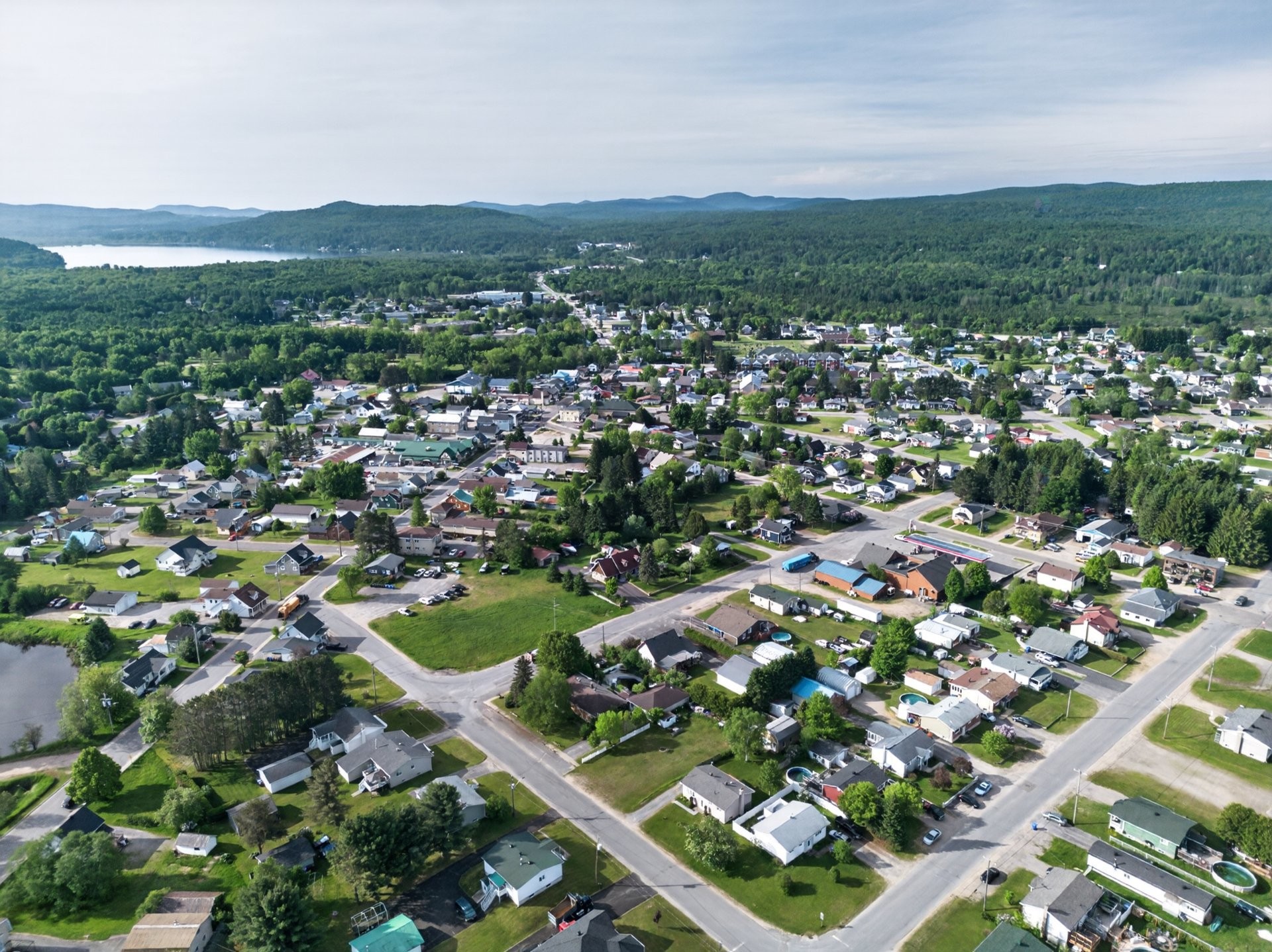 









661


Rue Matawin

,
Saint-Michel-des-Saints,




QC
J0K3B0

