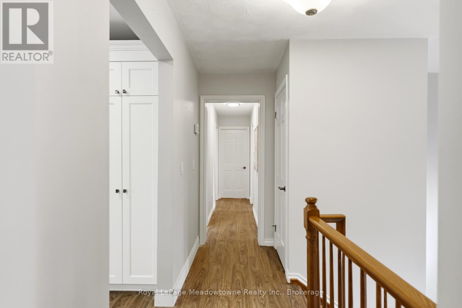 












12 HUNTSMAN GATE

,
Hamilton (Freelton),




Ontario
L8N2Z7

