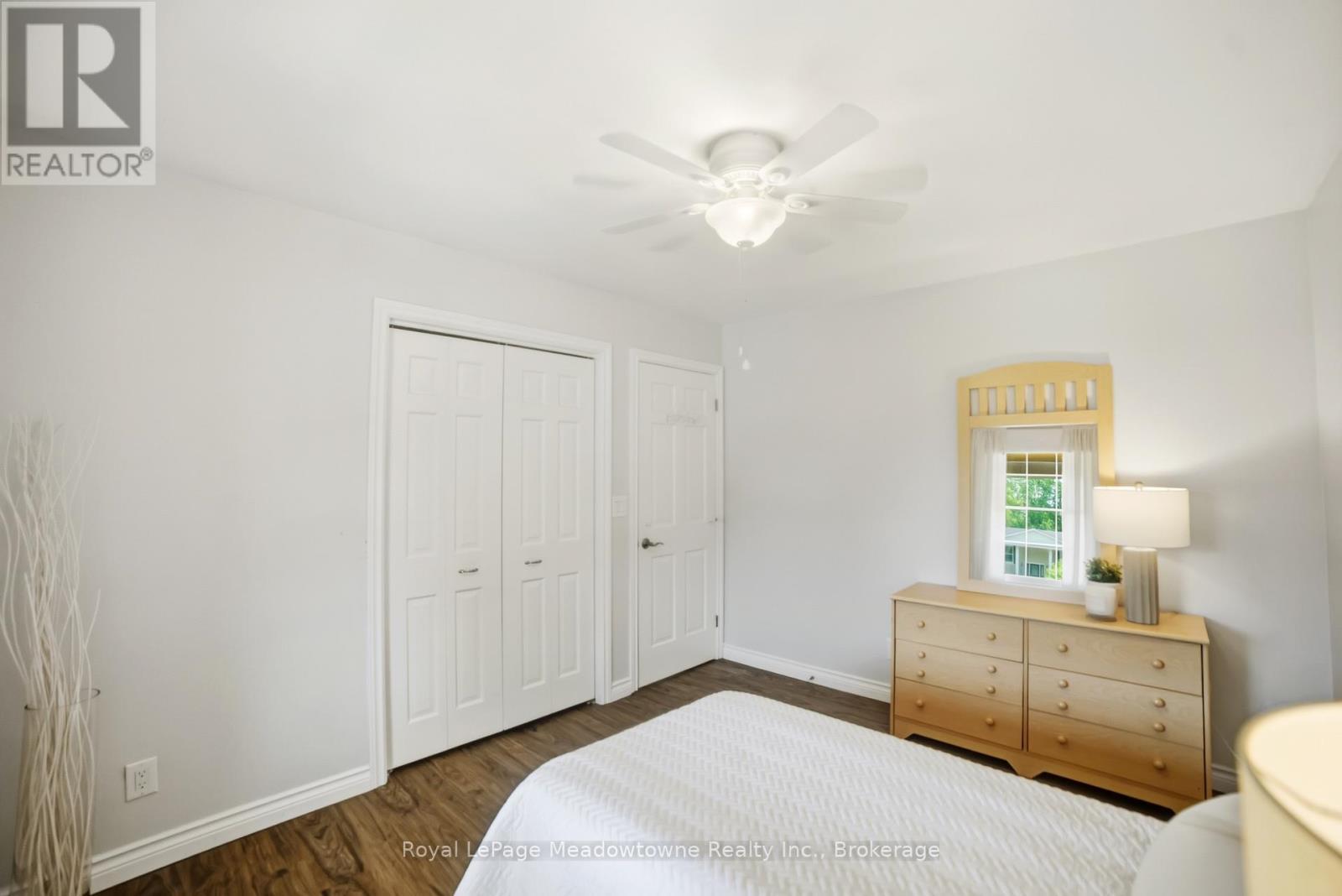












12 HUNTSMAN GATE

,
Hamilton (Freelton),




Ontario
L8N2Z7

