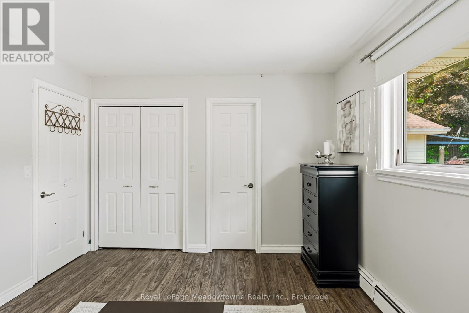 












12 HUNTSMAN GATE

,
Hamilton (Freelton),




Ontario
L8N2Z7

