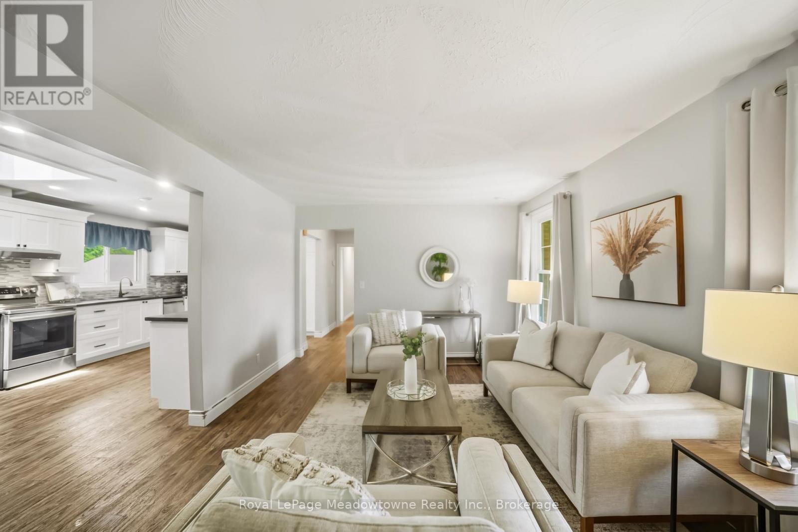 












12 HUNTSMAN GATE

,
Hamilton (Freelton),




Ontario
L8N2Z7

