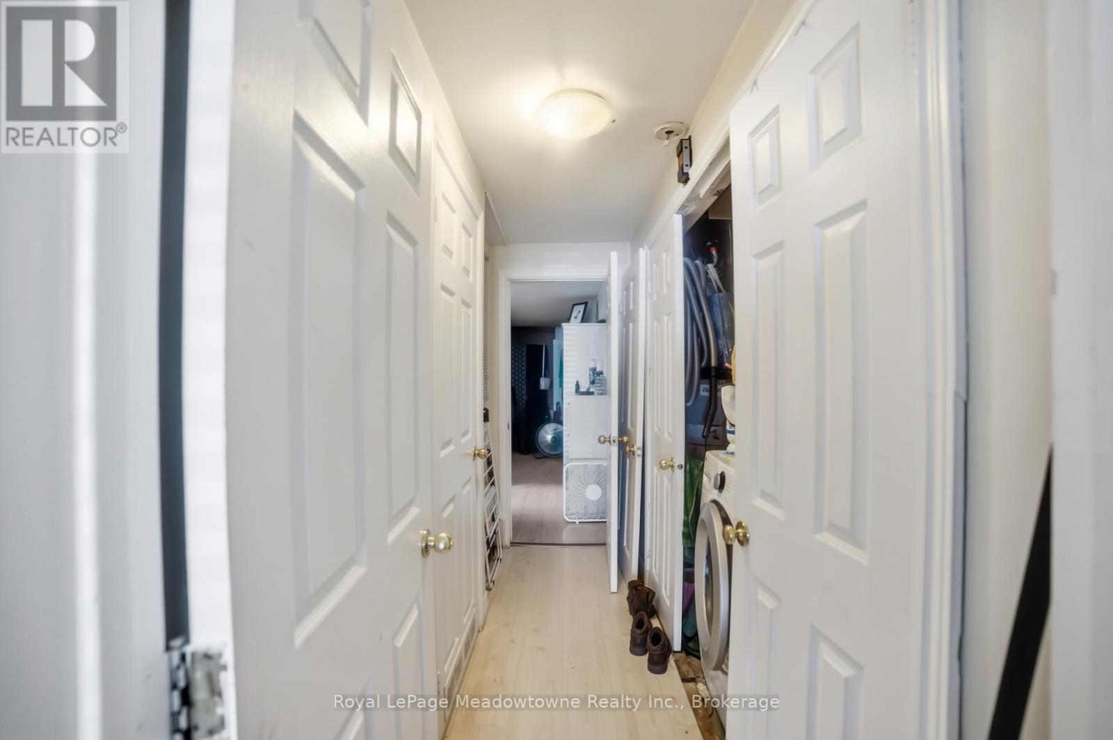 












12 HUNTSMAN GATE

,
Hamilton (Freelton),




Ontario
L8N2Z7


