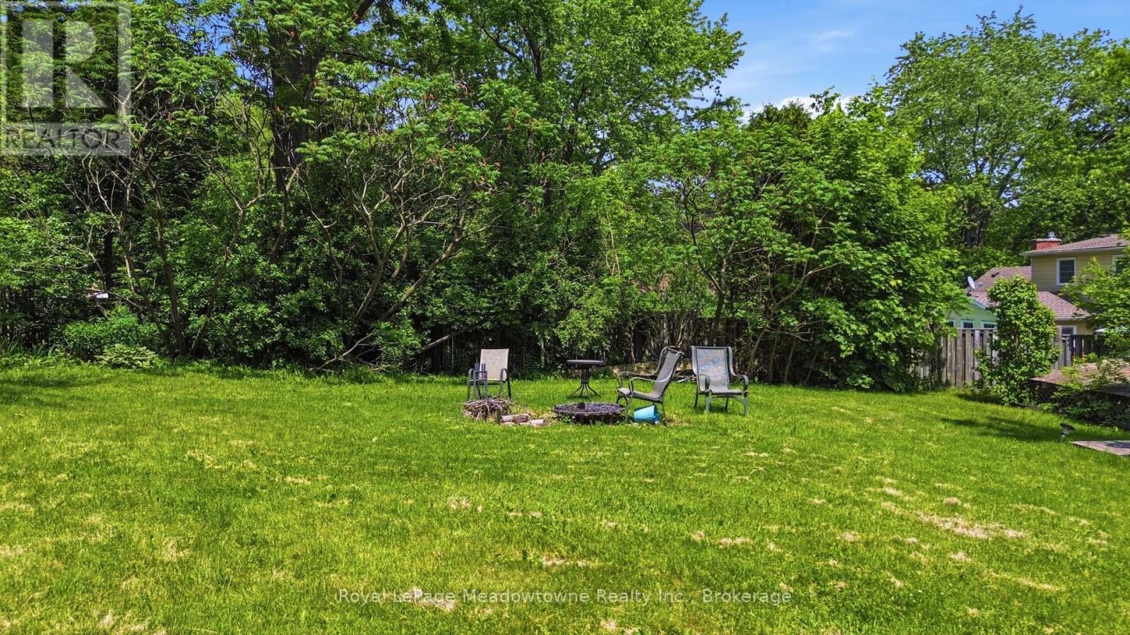 












12 HUNTSMAN GATE

,
Hamilton (Freelton),




Ontario
L8N2Z7

