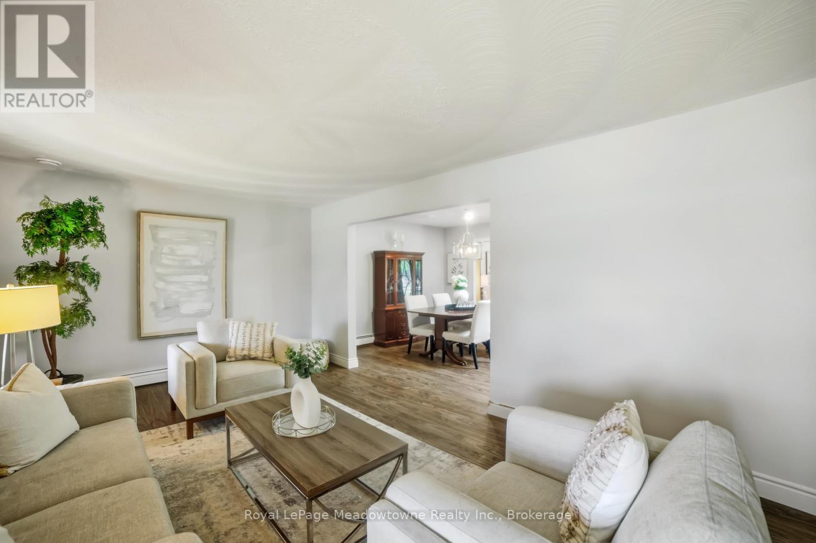 












12 HUNTSMAN GATE

,
Hamilton (Freelton),




Ontario
L8N2Z7

