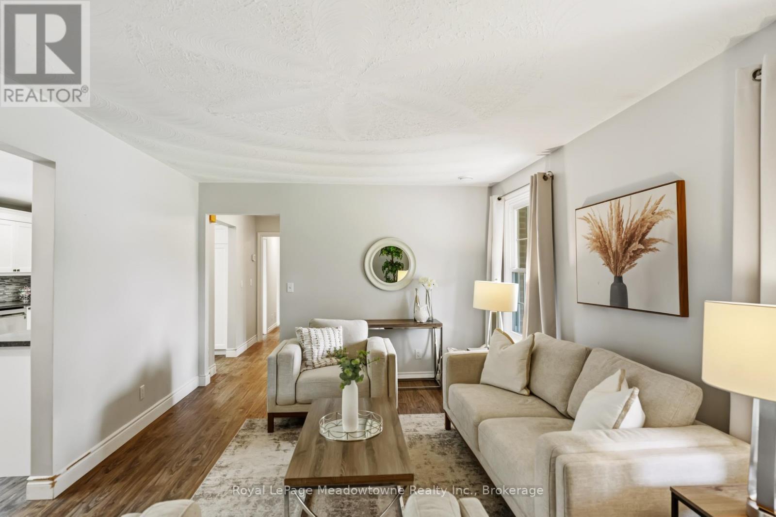 












12 HUNTSMAN GATE

,
Hamilton (Freelton),




Ontario
L8N2Z7

