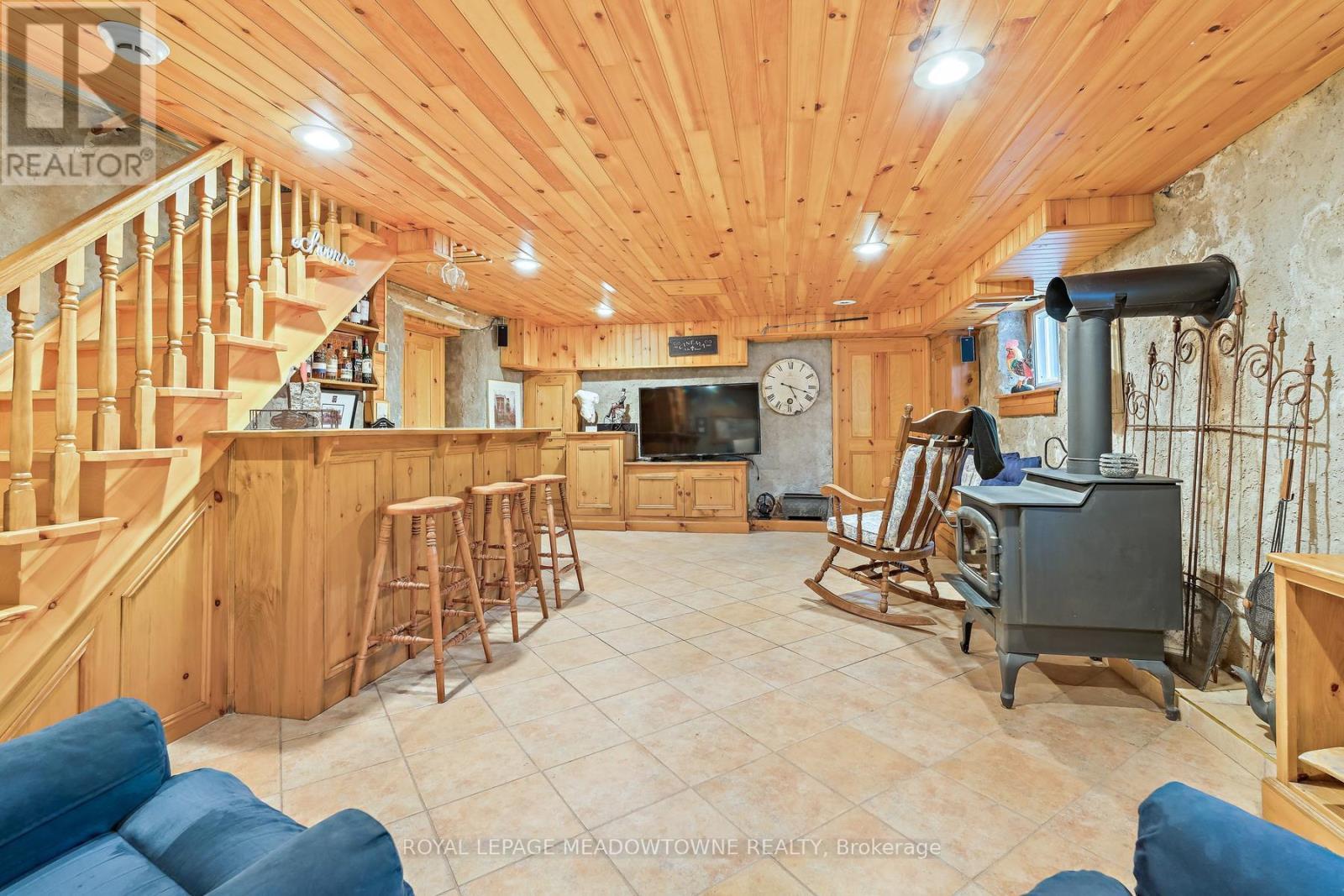 












954399 7TH LINE EHS

,
Mono,




Ontario
L9W6G1

