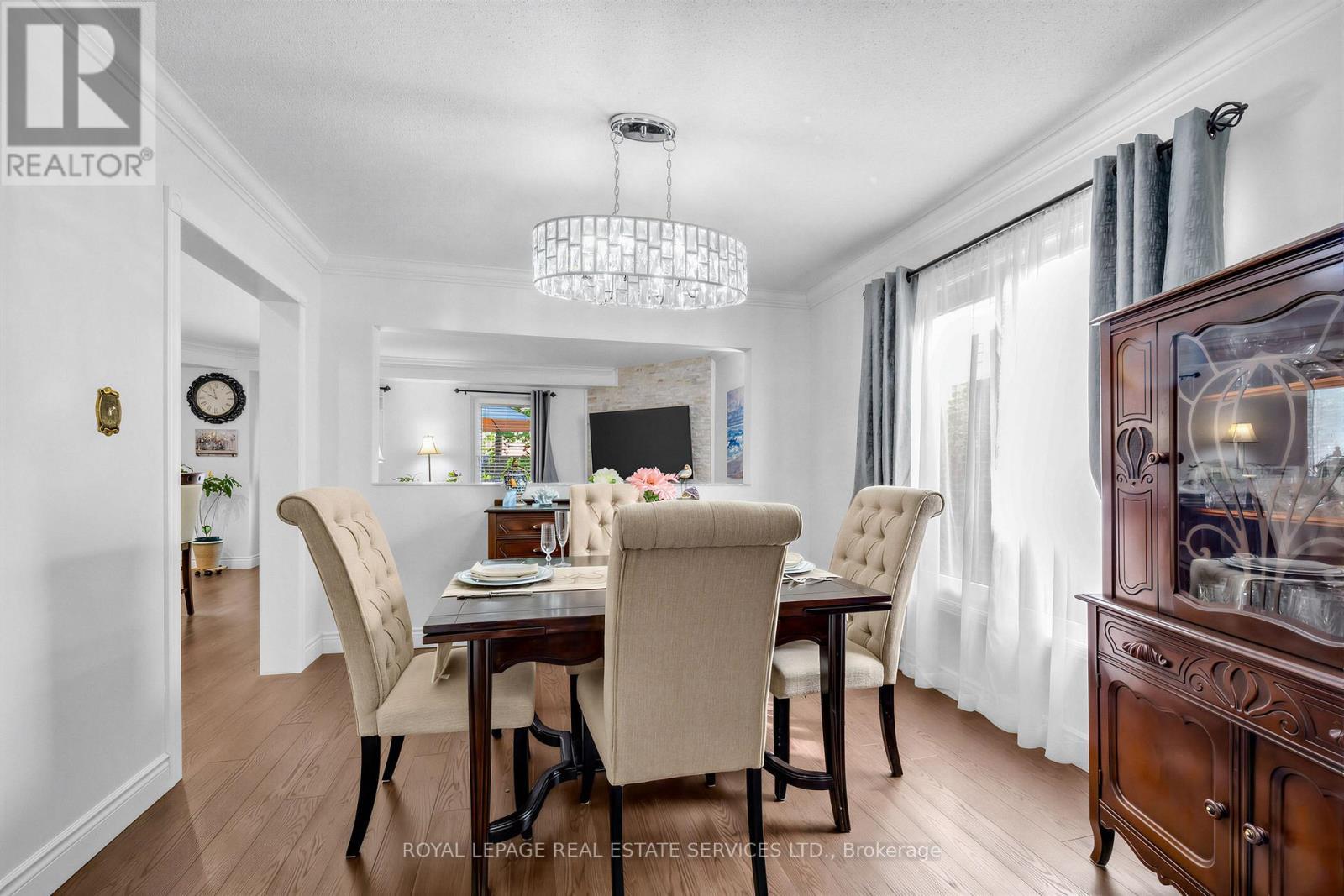 












4024 RUSHTON CRESCENT

,
Mississauga,




Ontario
L5L4H7

