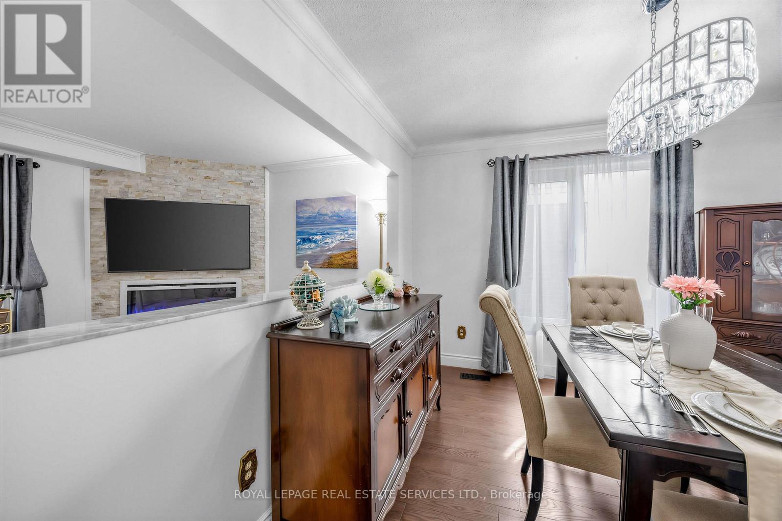 












4024 RUSHTON CRESCENT

,
Mississauga,




Ontario
L5L4H7


