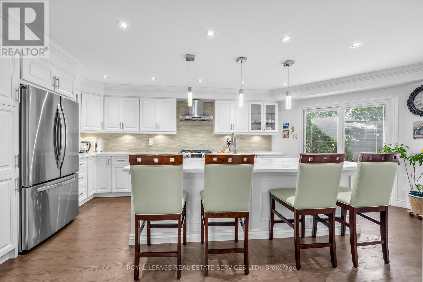 












4024 RUSHTON CRESCENT

,
Mississauga,




Ontario
L5L4H7

