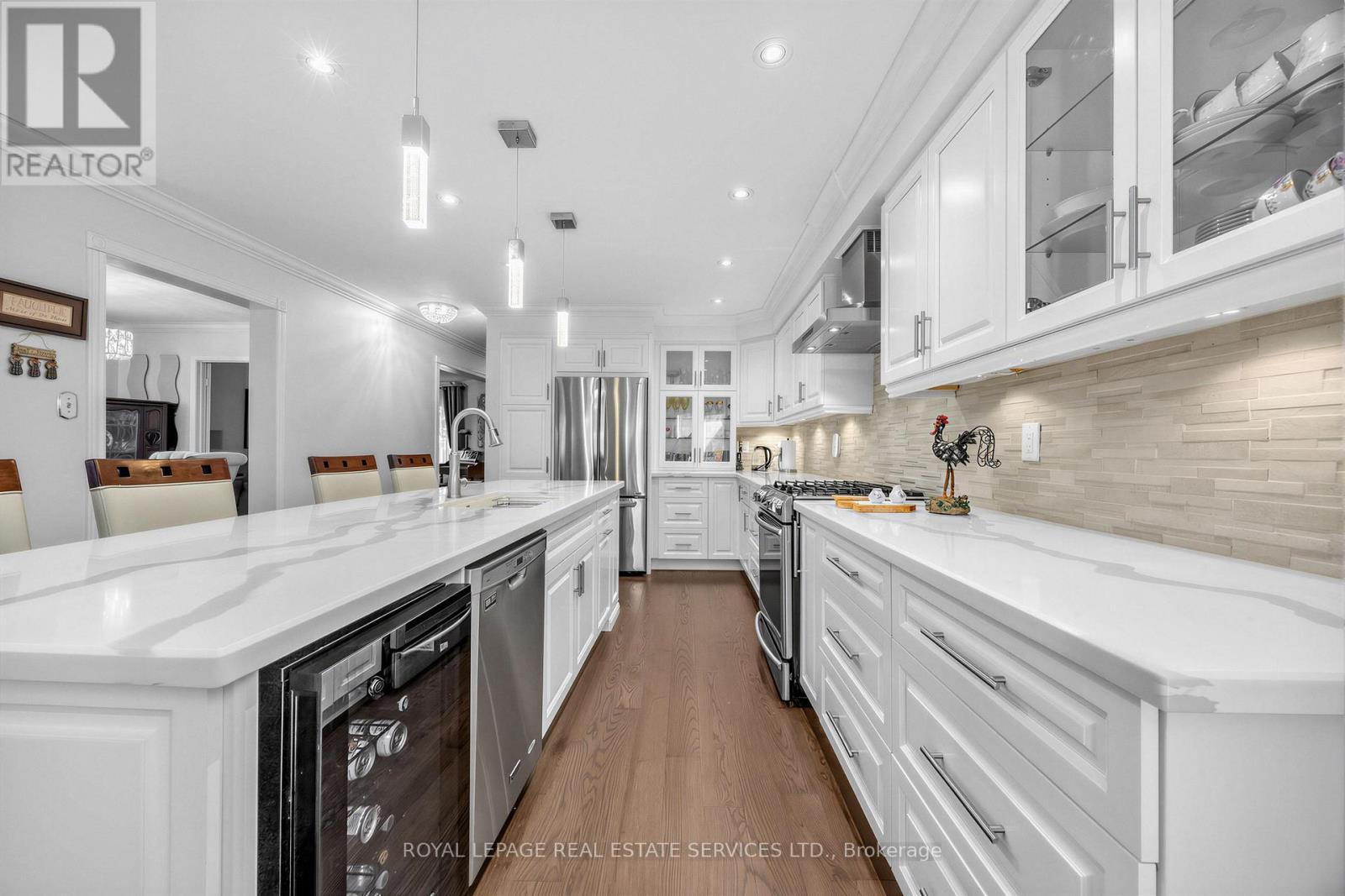 












4024 RUSHTON CRESCENT

,
Mississauga,




Ontario
L5L4H7

