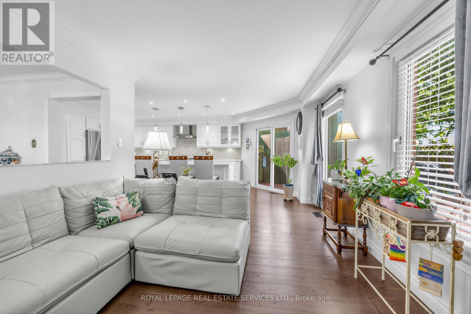 












4024 RUSHTON CRESCENT

,
Mississauga,




Ontario
L5L4H7

