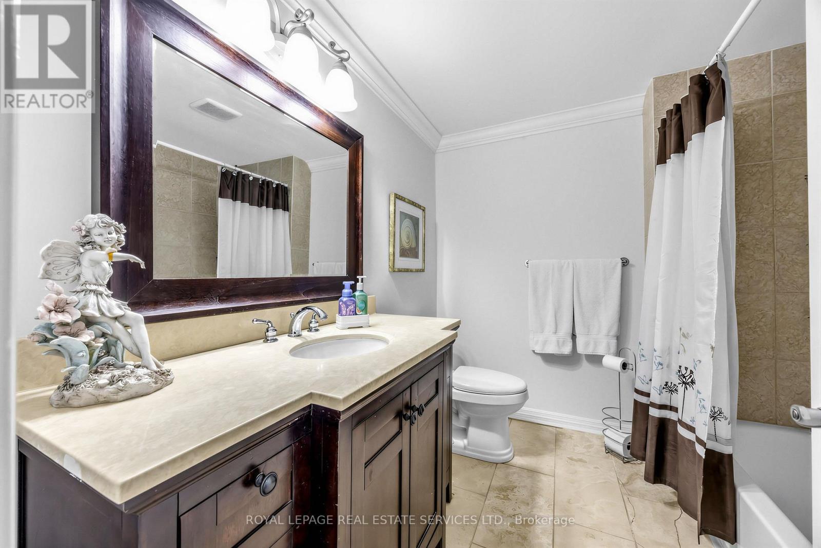 












4024 RUSHTON CRESCENT

,
Mississauga,




Ontario
L5L4H7

