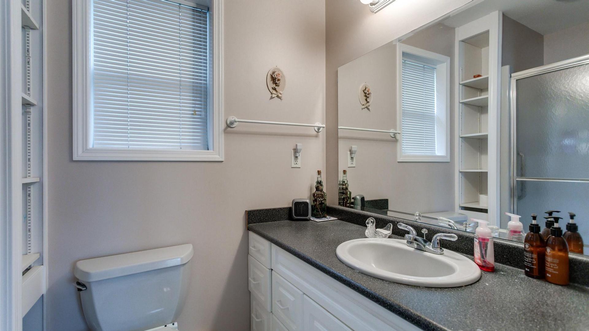 









3607


39

Avenue,
Vernon,




BC
V1T 3E5

