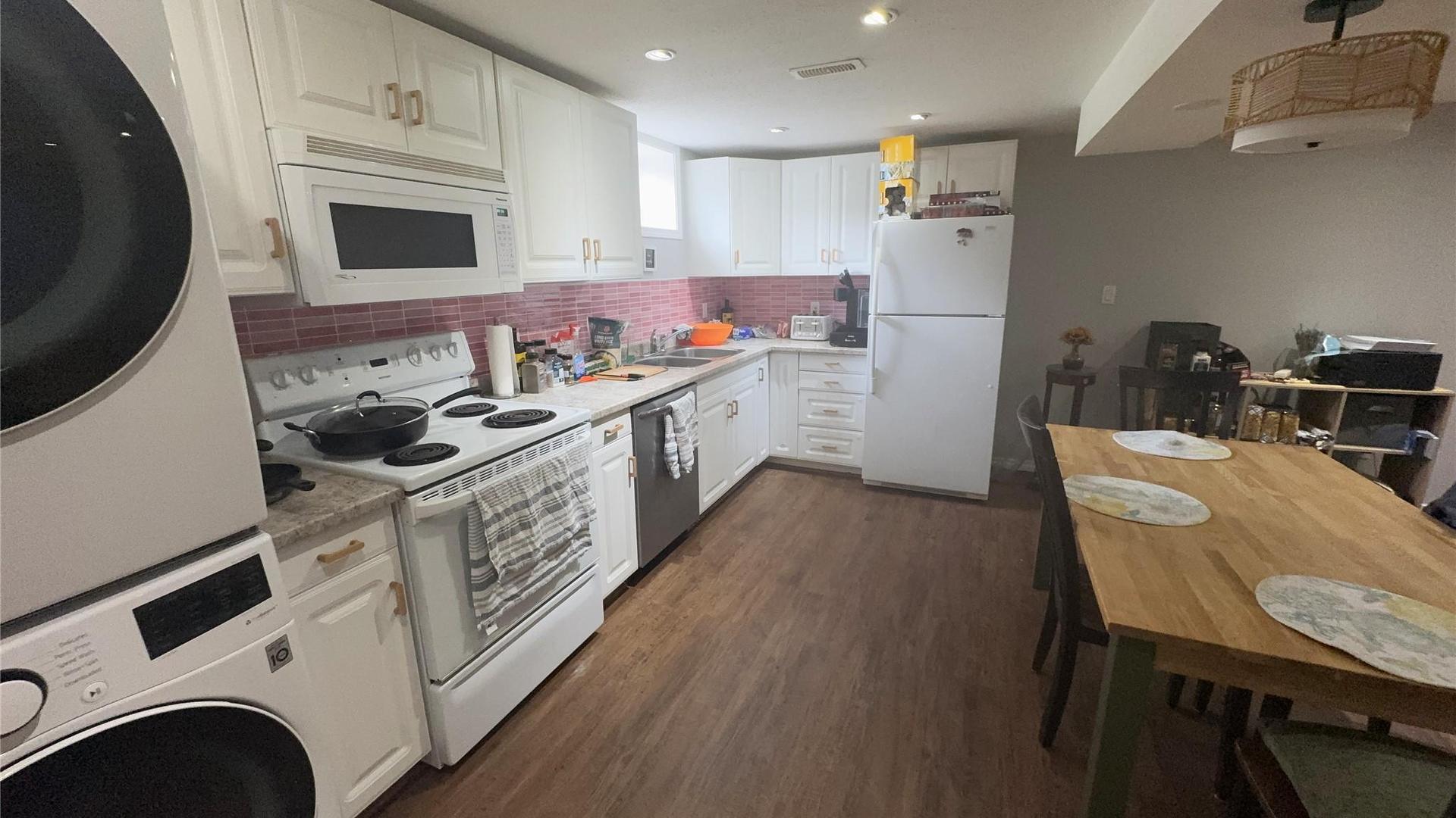 









2225


Merritt

Avenue,
Merritt,




BC
V1K 1B8

