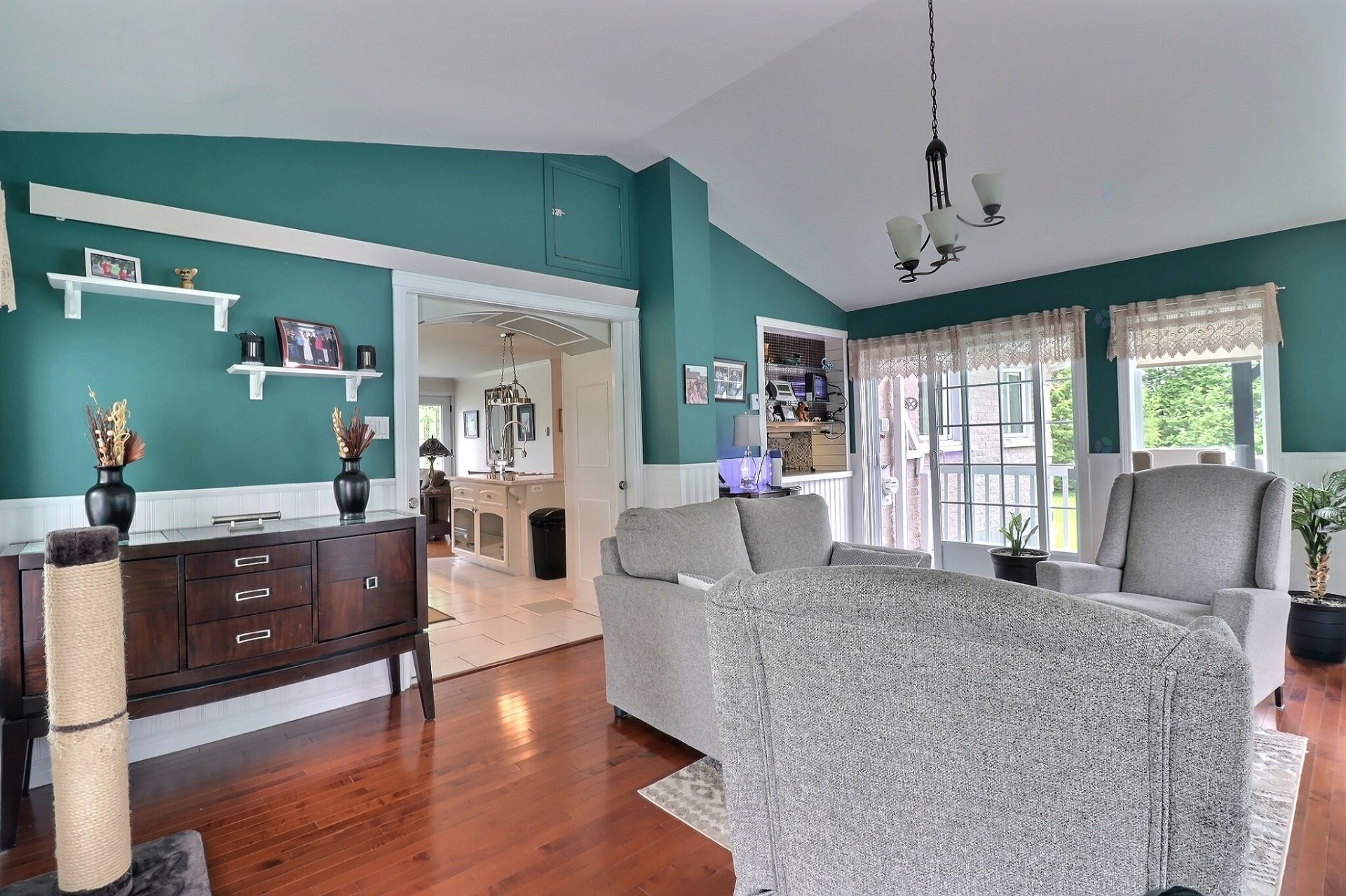 









191


Rue Perron

,
Saint-David-de-Falardeau,




QC
G0V1C0

