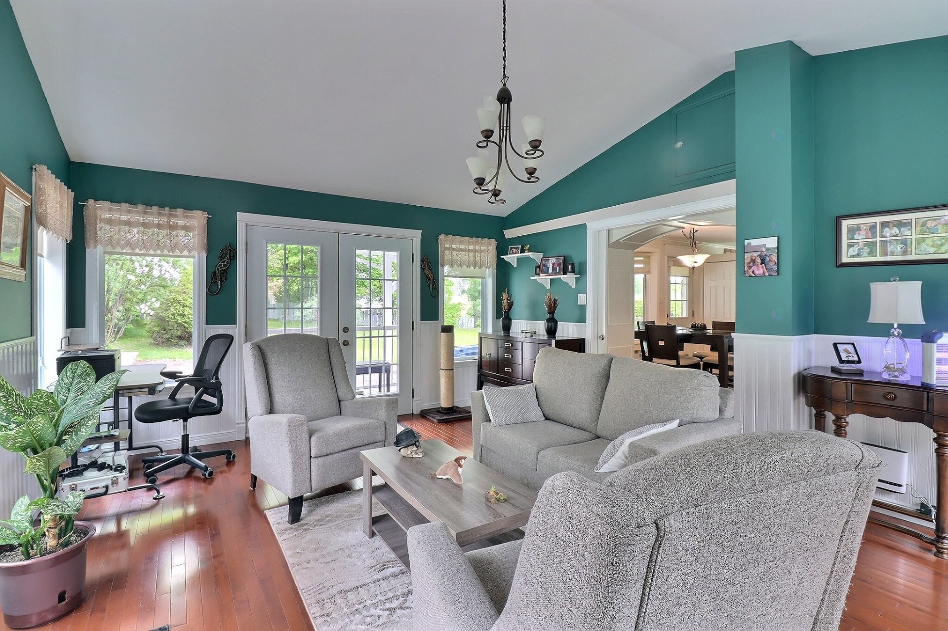 









191


Rue Perron

,
Saint-David-de-Falardeau,




QC
G0V1C0

