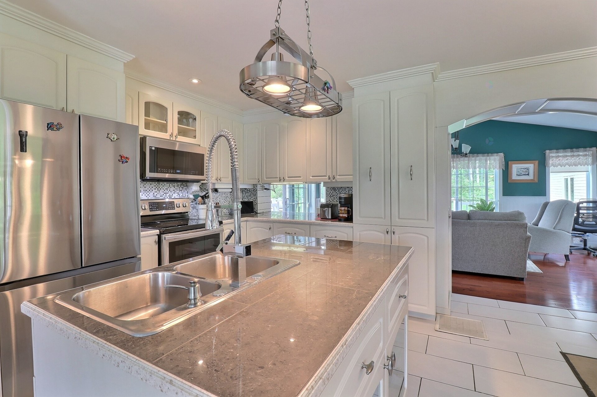 









191


Rue Perron

,
Saint-David-de-Falardeau,




QC
G0V1C0

