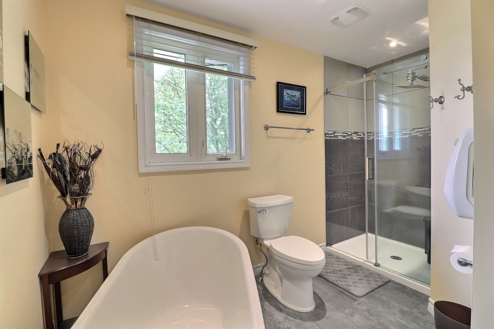 









191


Rue Perron

,
Saint-David-de-Falardeau,




QC
G0V1C0

