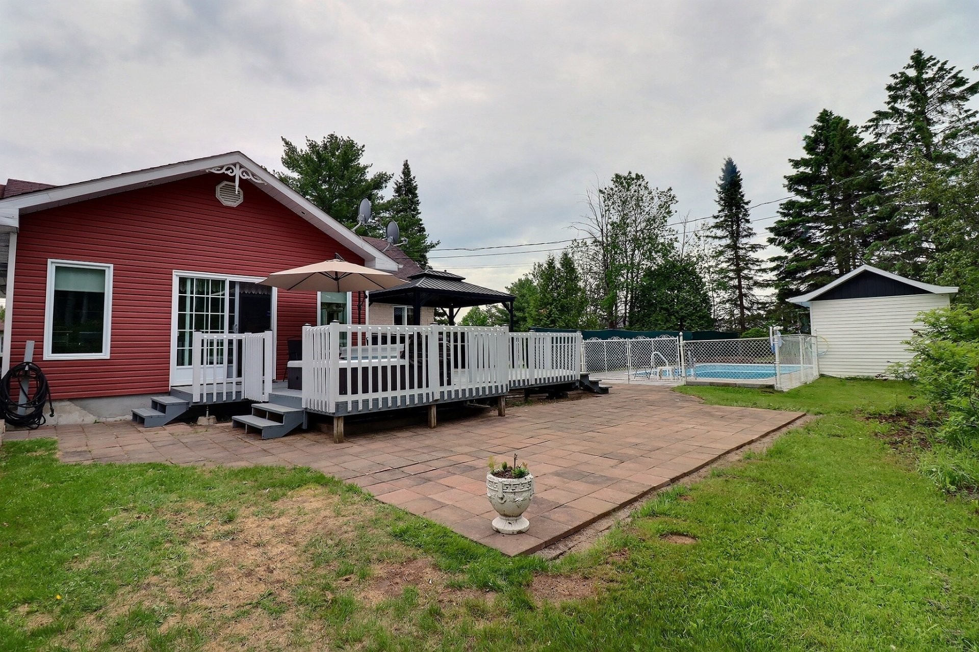 









191


Rue Perron

,
Saint-David-de-Falardeau,




QC
G0V1C0


