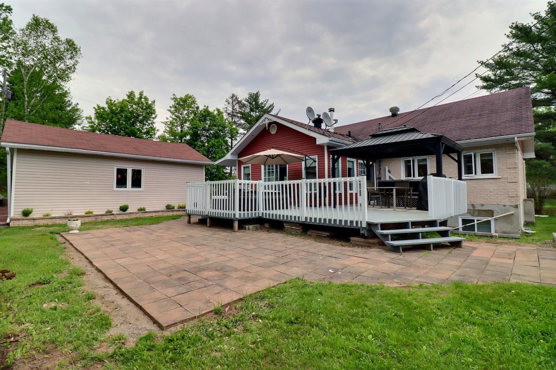 









191


Rue Perron

,
Saint-David-de-Falardeau,




QC
G0V1C0

