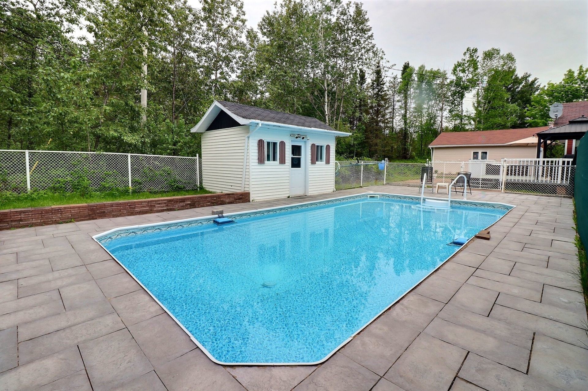 









191


Rue Perron

,
Saint-David-de-Falardeau,




QC
G0V1C0

