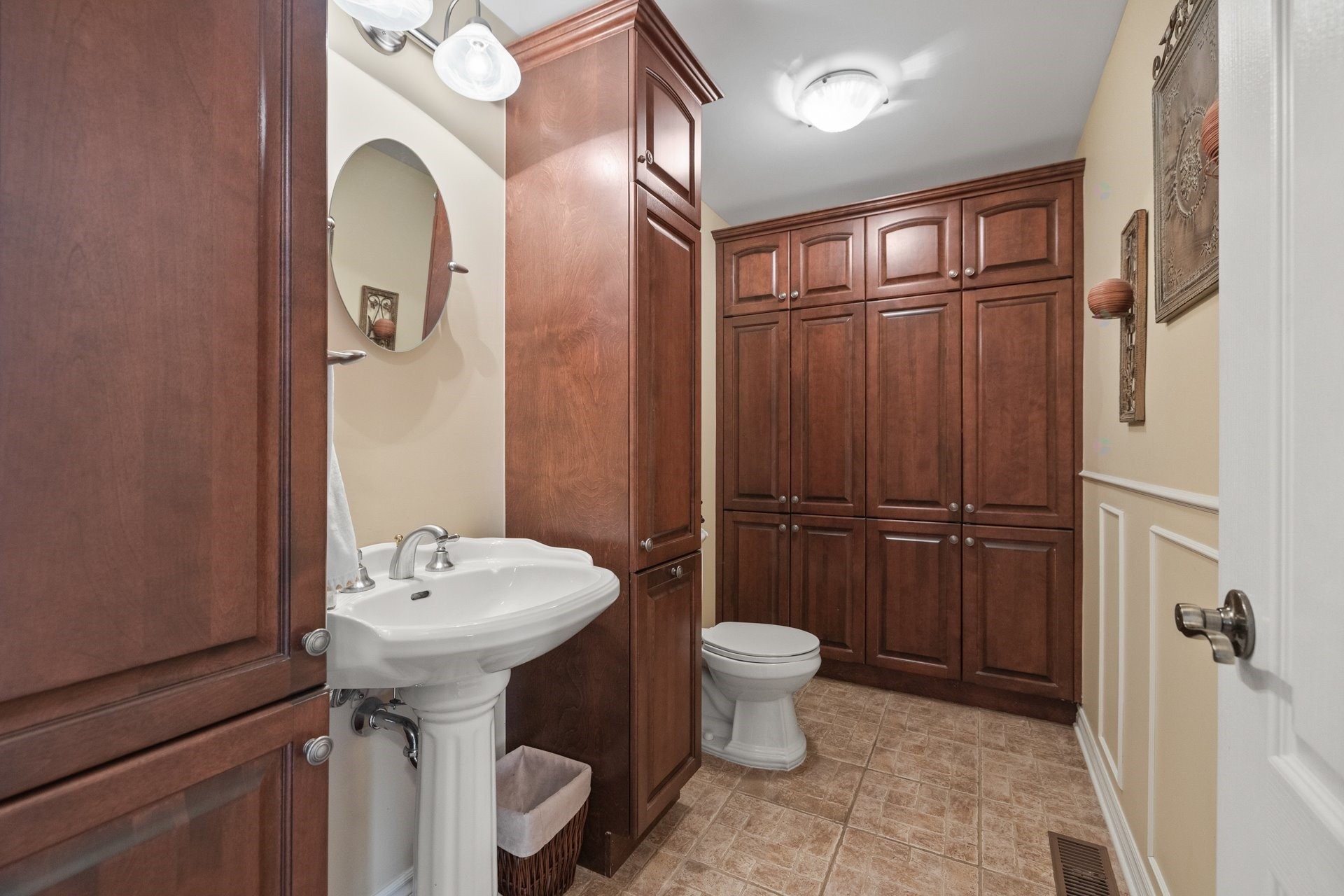 









57


Rue De Bienville

,
Coteau-du-Lac,




QC
J0P1B0

