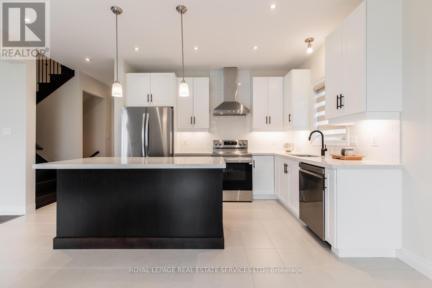 












42 BEACHWALK CRESCENT

,
Fort Erie,




Ontario
L0S1B0

