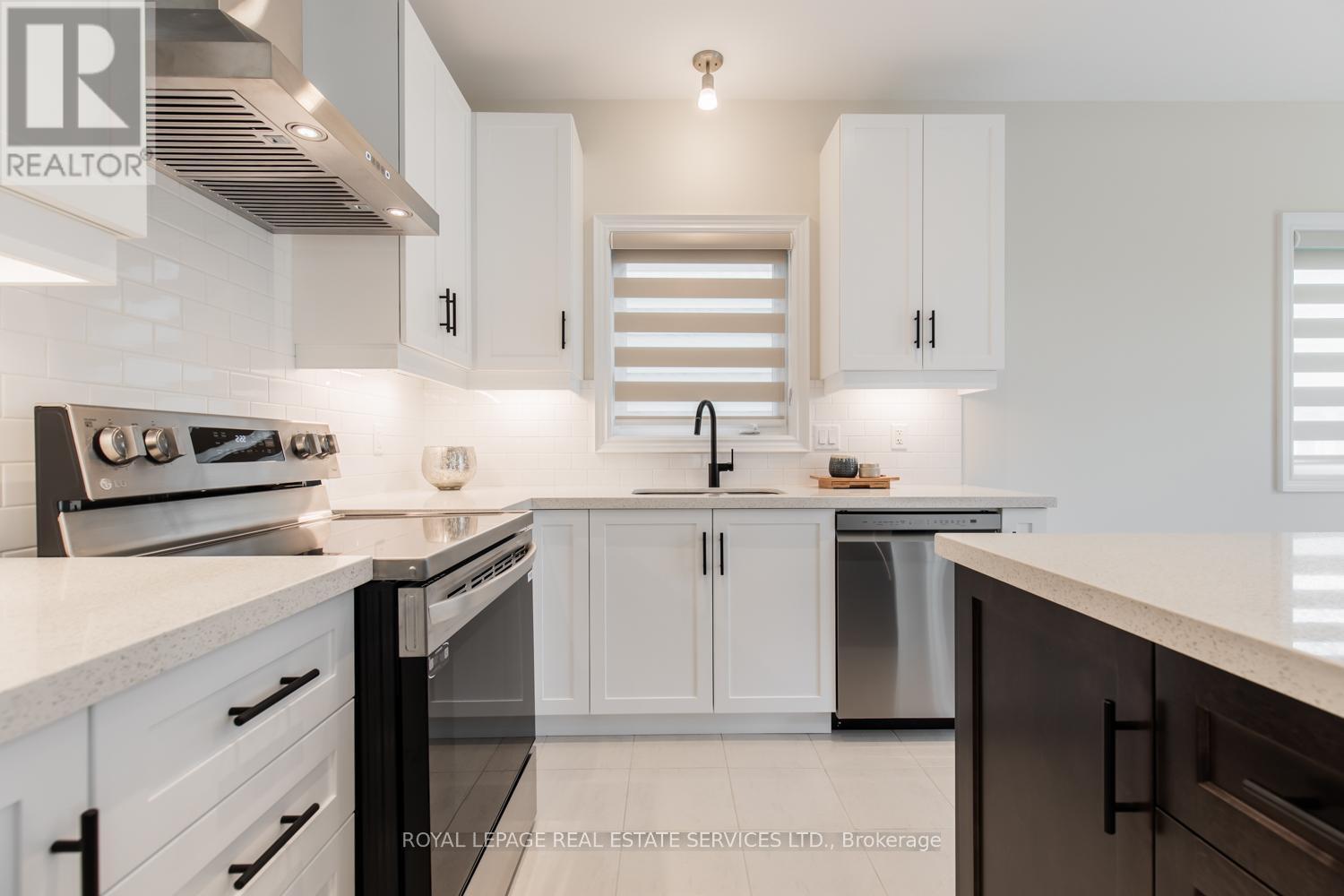 












42 BEACHWALK CRESCENT

,
Fort Erie,




Ontario
L0S1B0

