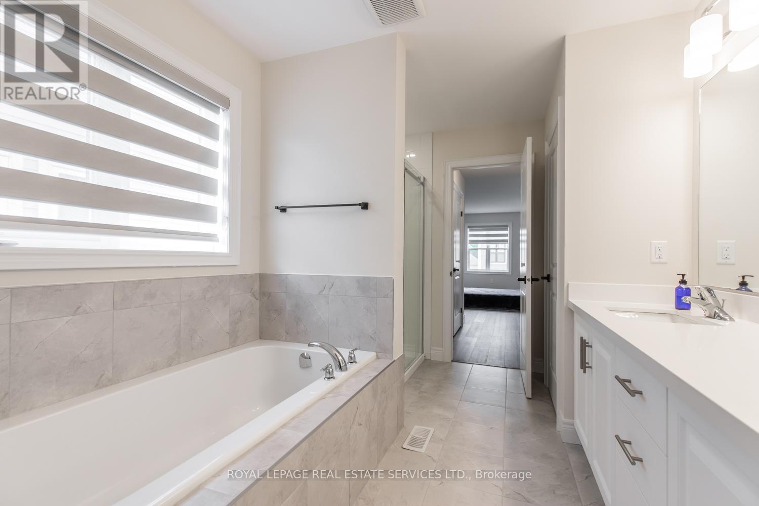 












42 BEACHWALK CRESCENT

,
Fort Erie,




Ontario
L0S1B0

