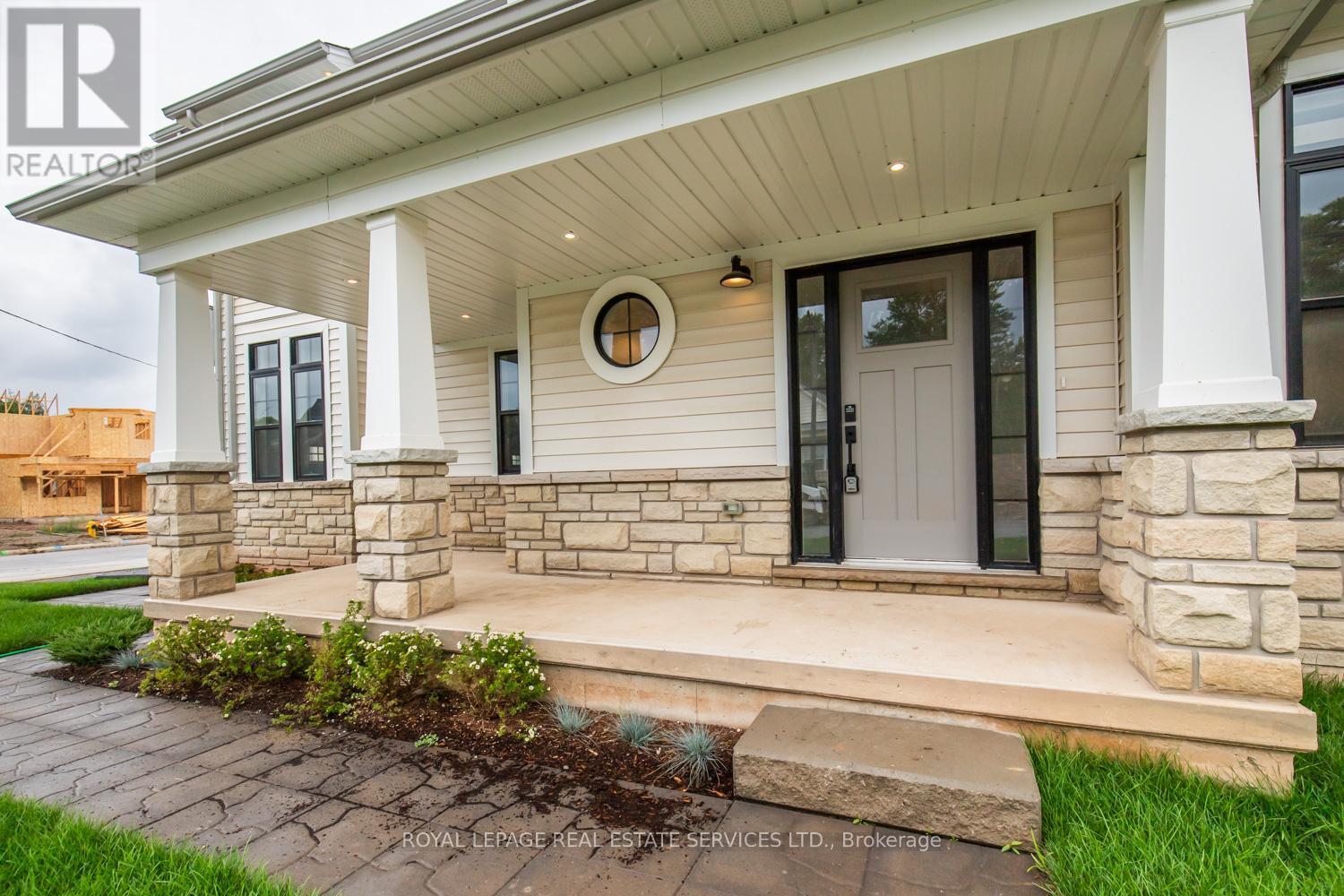 












42 BEACHWALK CRESCENT

,
Fort Erie,




Ontario
L0S1B0

