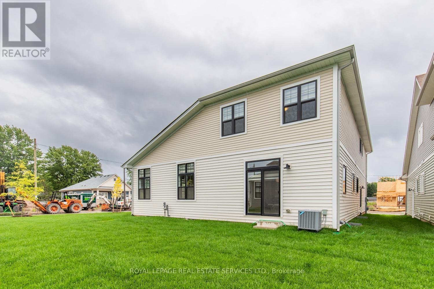 












42 BEACHWALK CRESCENT

,
Fort Erie,




Ontario
L0S1B0

