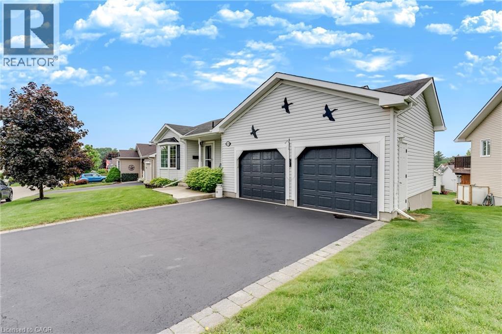 












118 CRUMLIN Lane

,
Freelton,




Ontario
L8B1A5

