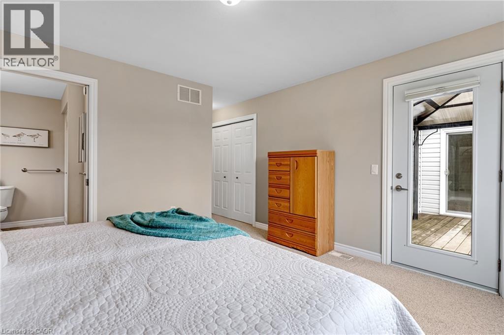 












118 CRUMLIN Lane

,
Freelton,




Ontario
L8B1A5


