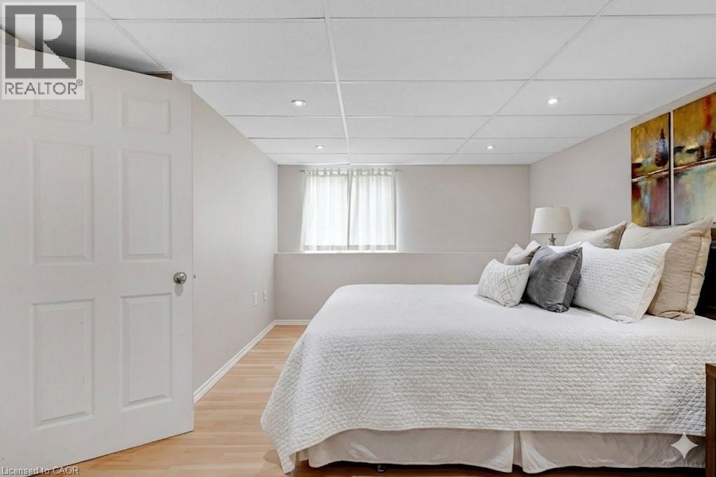 












118 CRUMLIN Lane

,
Freelton,




Ontario
L8B1A5

