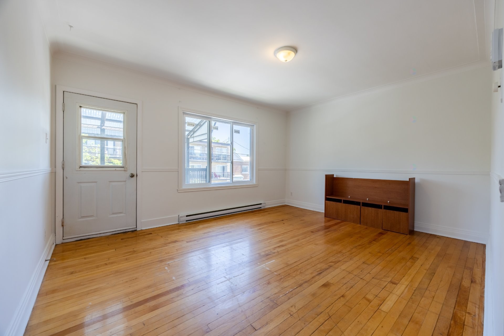 









6528


30e Avenue

,
Montréal (Rosemont/La Petite-Patrie),




QC
H1T3G6

