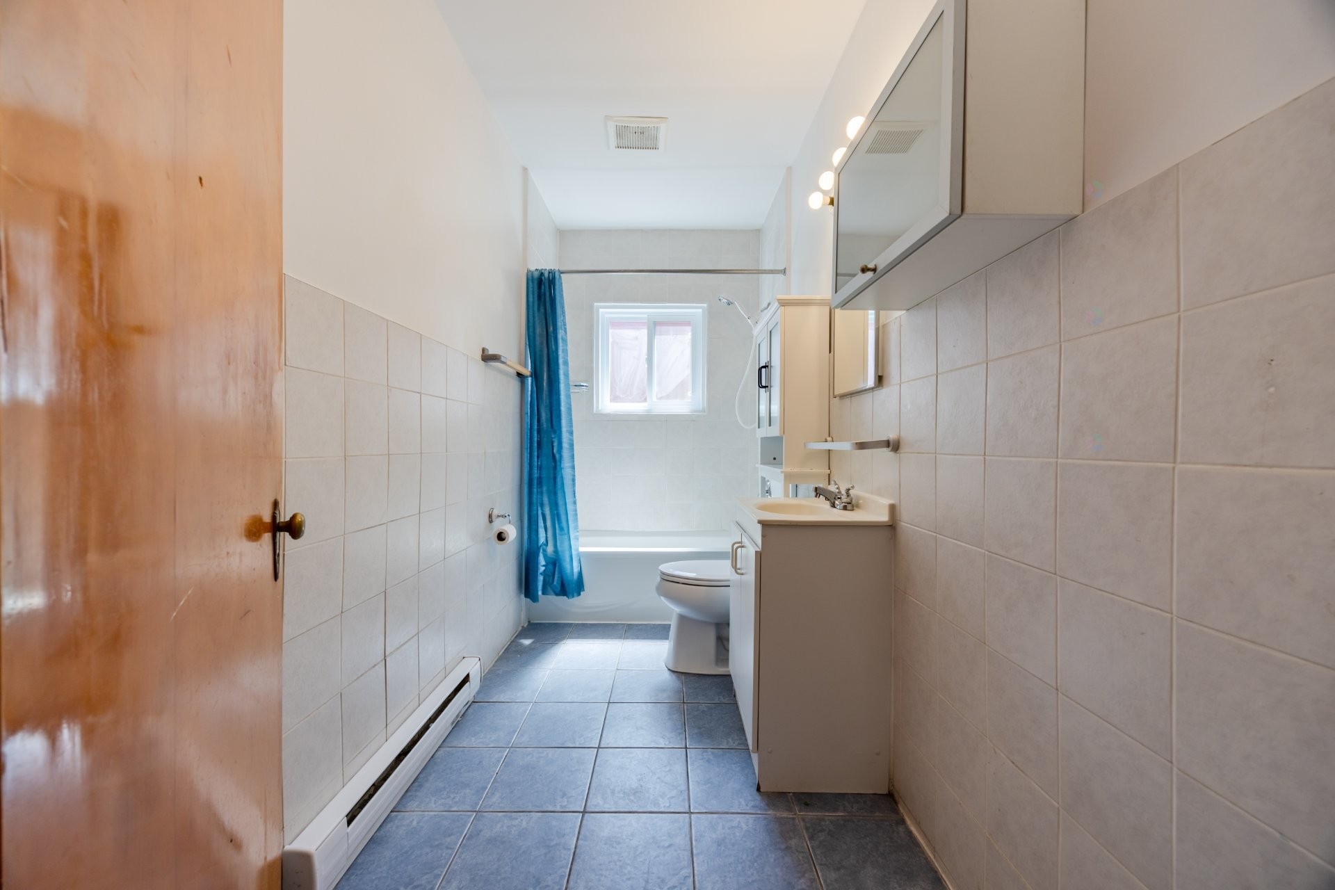









6528


30e Avenue

,
Montréal (Rosemont/La Petite-Patrie),




QC
H1T3G6

