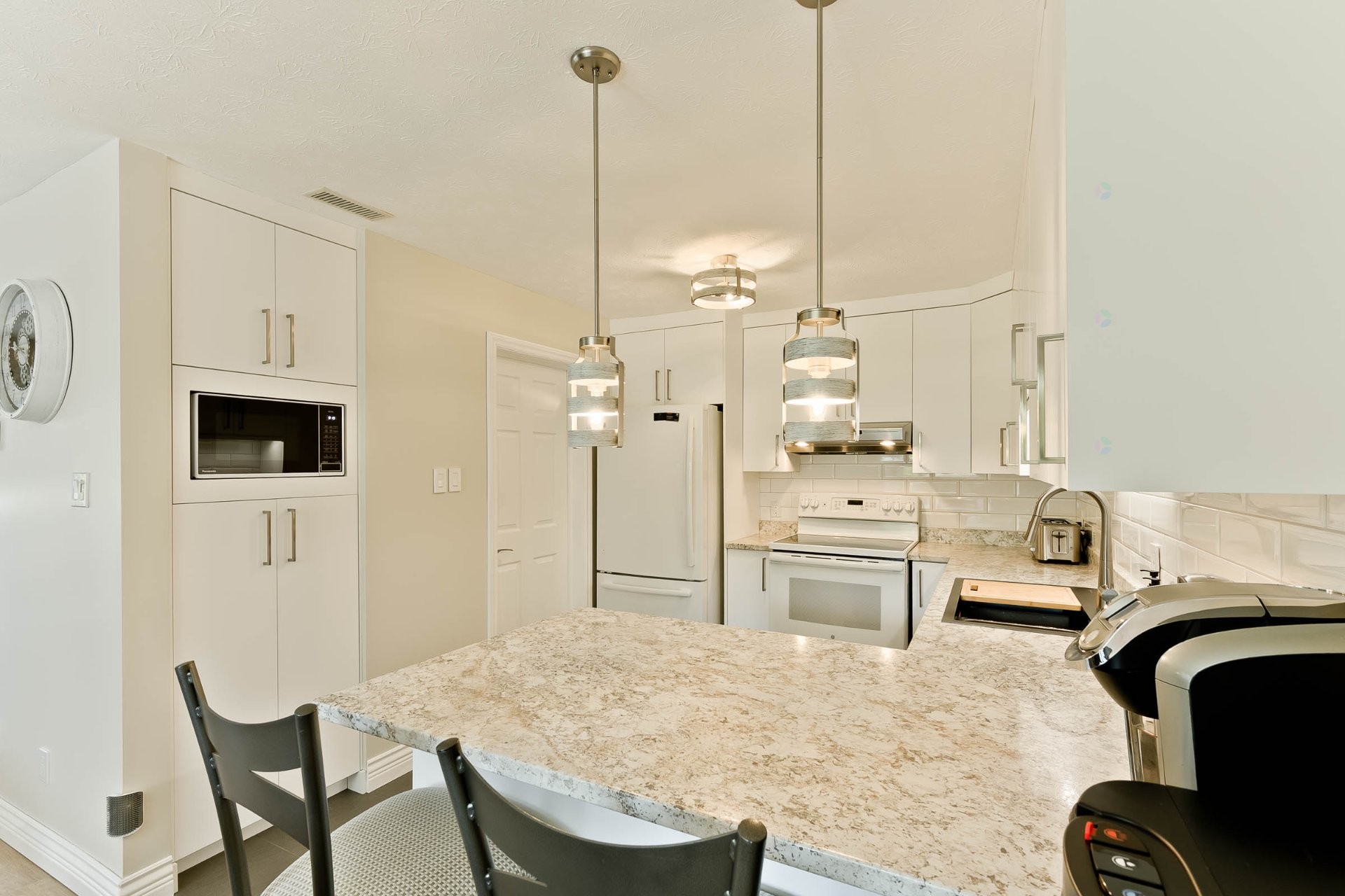 









3363


Rue Antoine-Samson

,
Sherbrooke (Les Nations),




QC
J1L2R3

