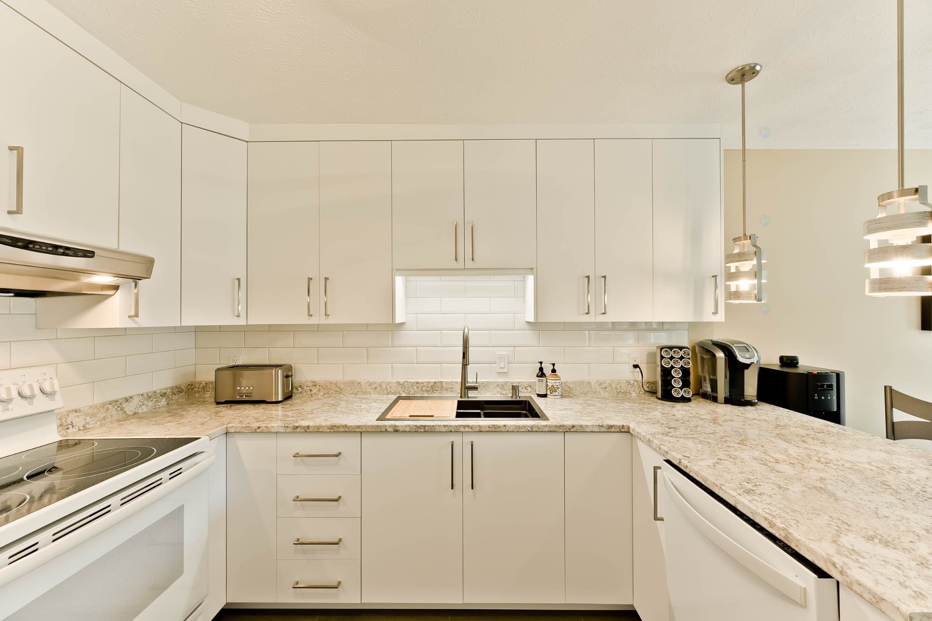 









3363


Rue Antoine-Samson

,
Sherbrooke (Les Nations),




QC
J1L2R3

