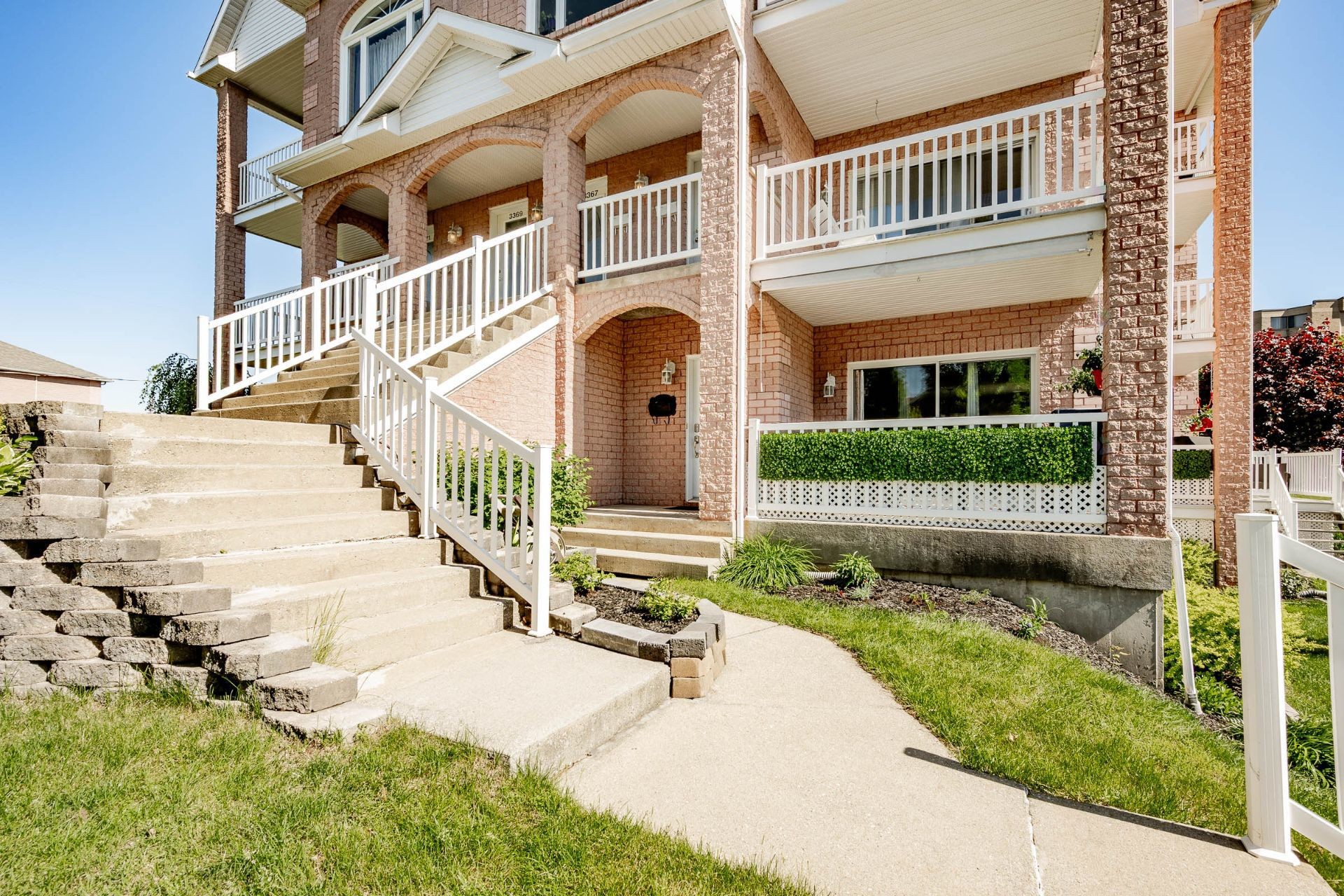 









3363


Rue Antoine-Samson

,
Sherbrooke (Les Nations),




QC
J1L2R3

