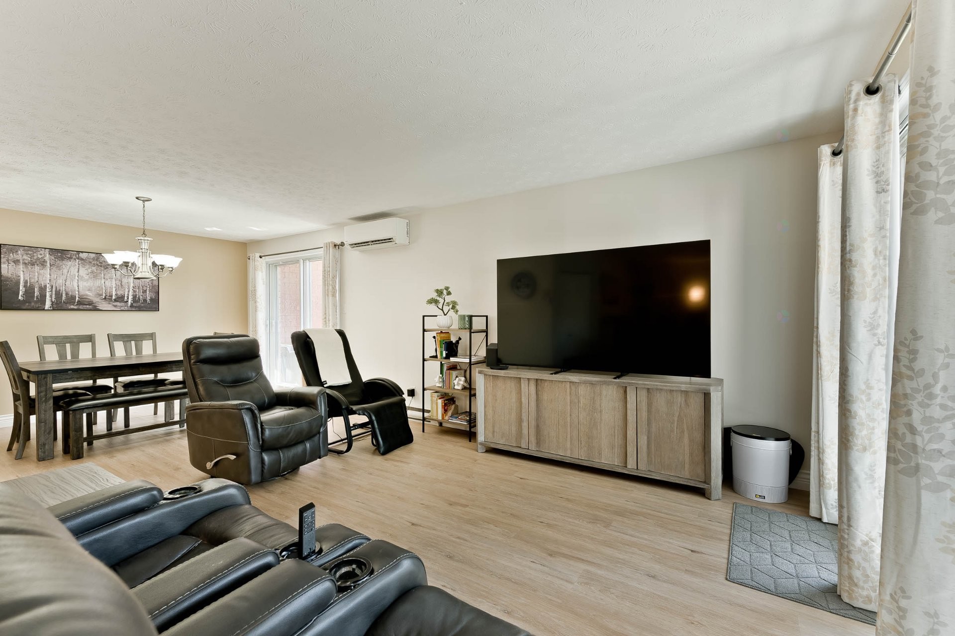 









3363


Rue Antoine-Samson

,
Sherbrooke (Les Nations),




QC
J1L2R3


