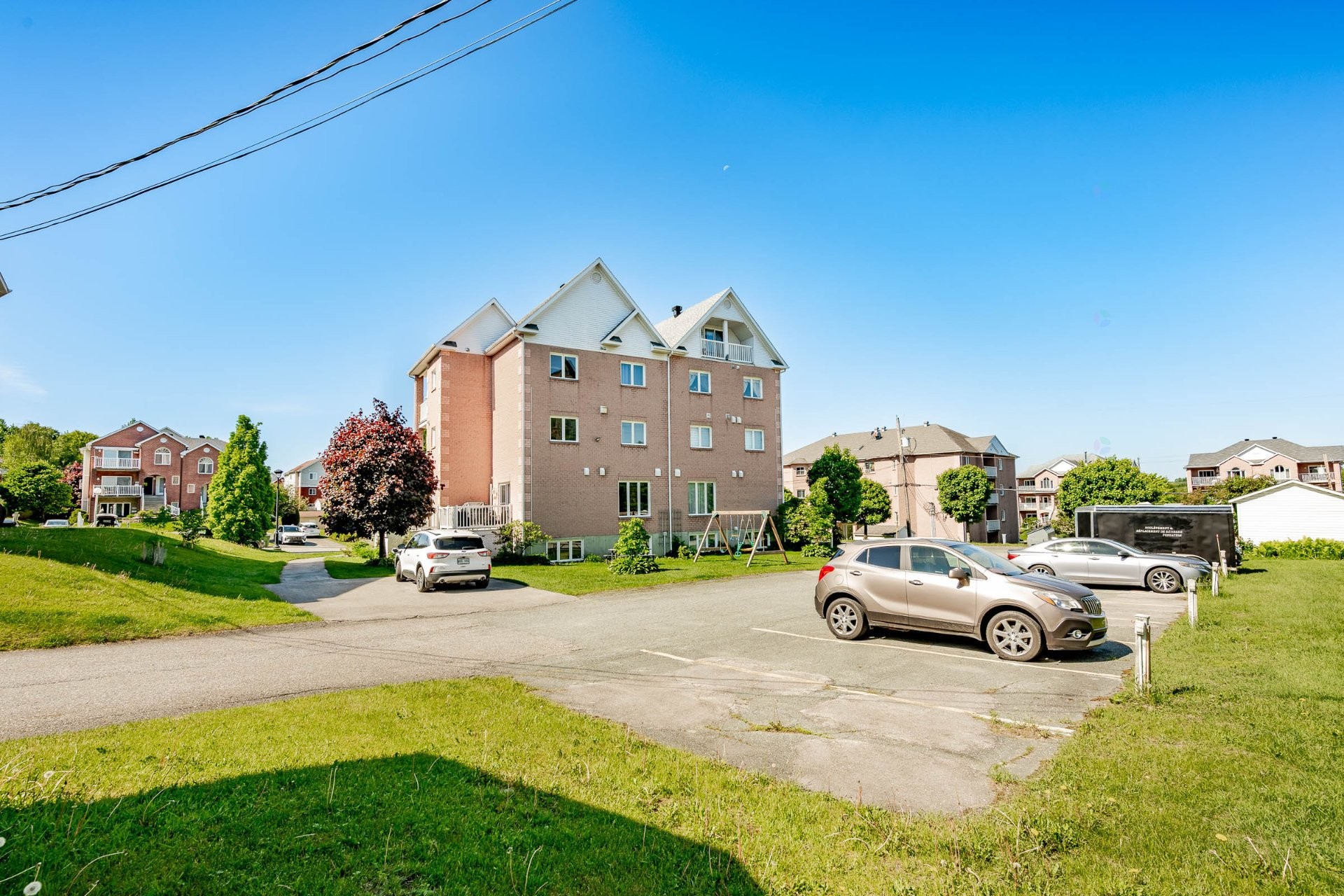 









3363


Rue Antoine-Samson

,
Sherbrooke (Les Nations),




QC
J1L2R3

