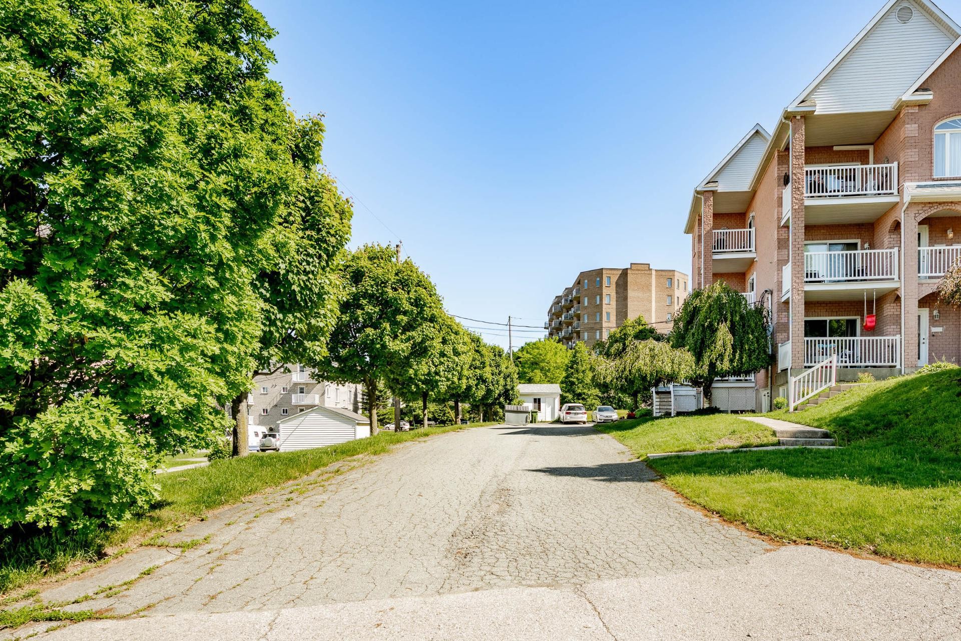 









3363


Rue Antoine-Samson

,
Sherbrooke (Les Nations),




QC
J1L2R3

