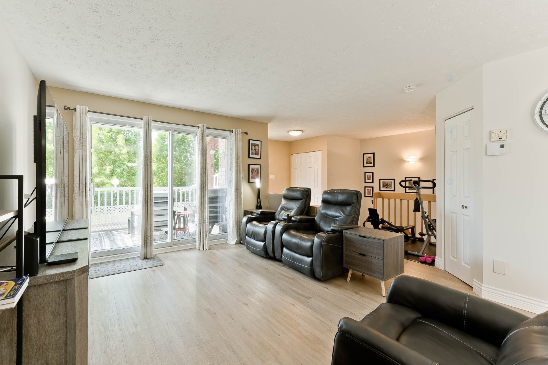 









3363


Rue Antoine-Samson

,
Sherbrooke (Les Nations),




QC
J1L2R3

