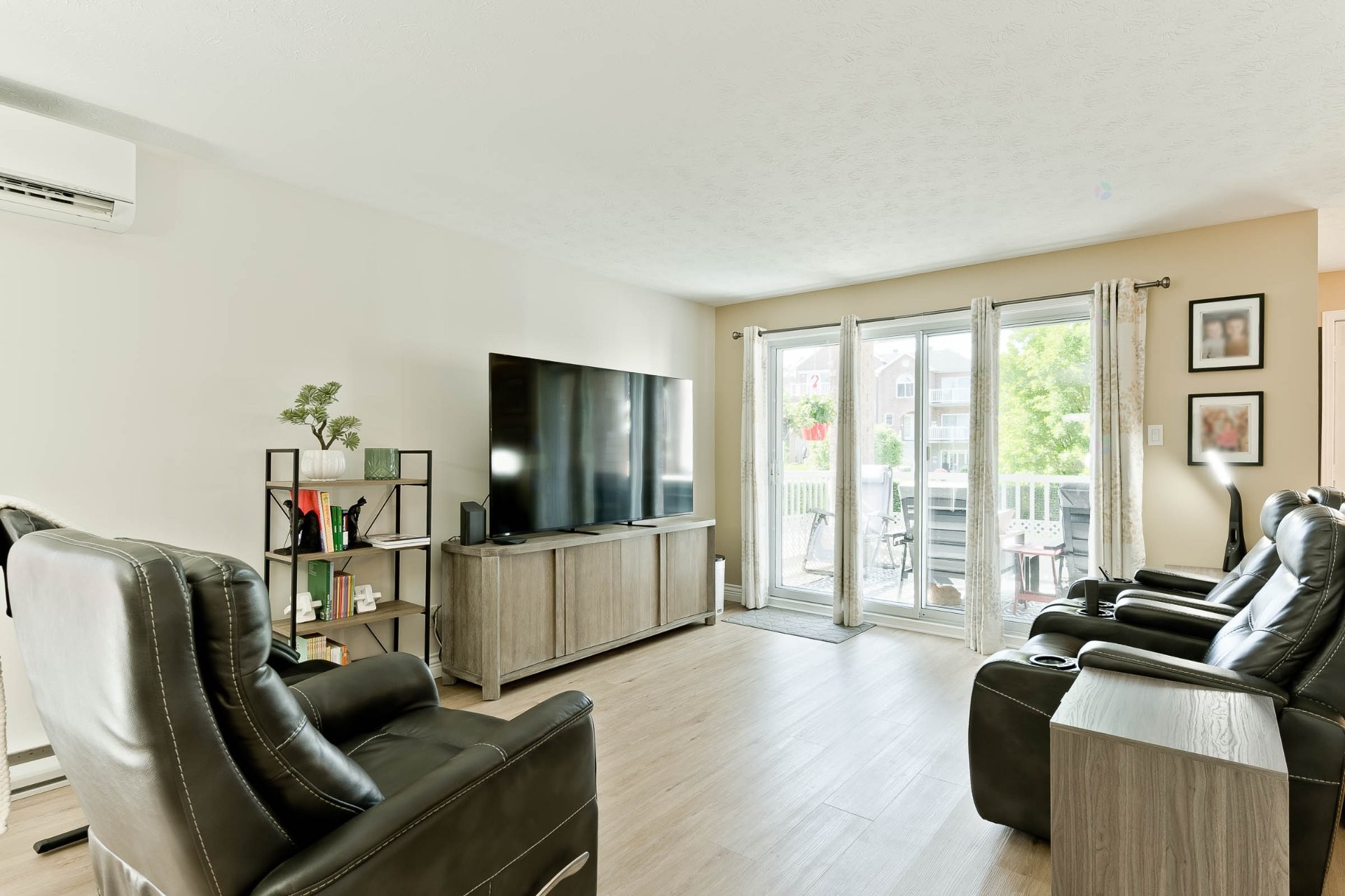 









3363


Rue Antoine-Samson

,
Sherbrooke (Les Nations),




QC
J1L2R3

