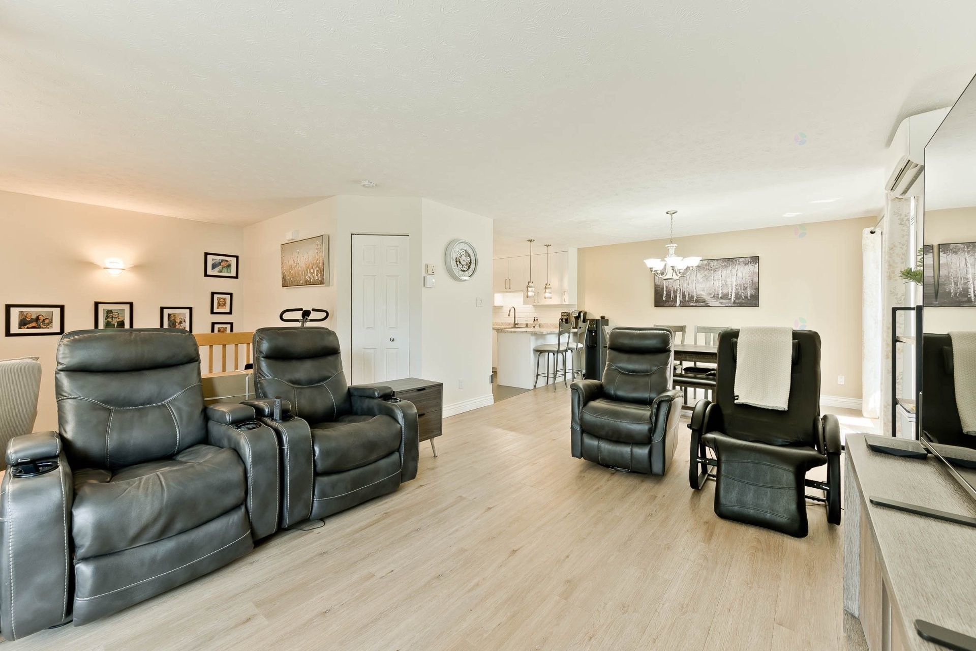 









3363


Rue Antoine-Samson

,
Sherbrooke (Les Nations),




QC
J1L2R3

