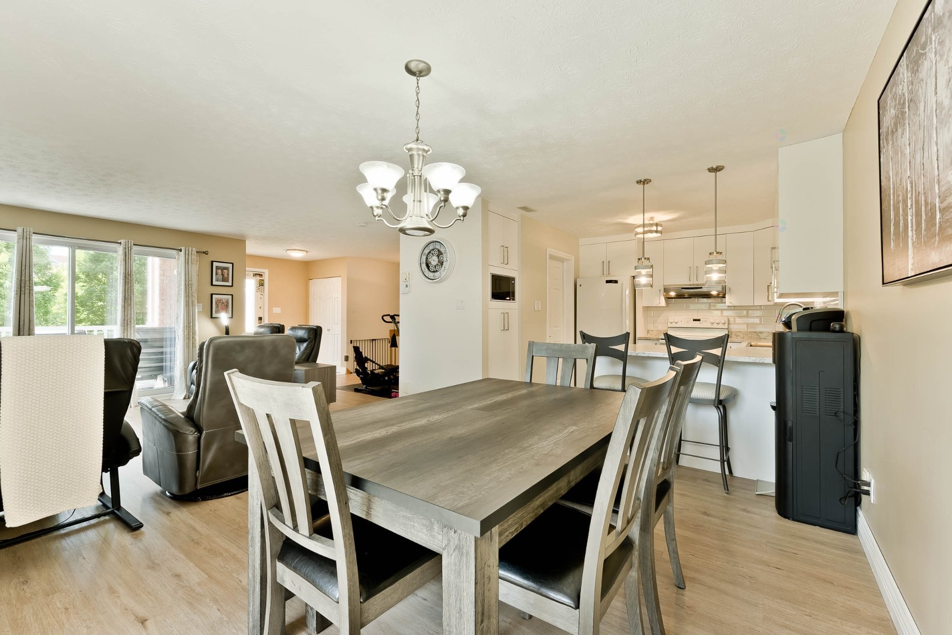 









3363


Rue Antoine-Samson

,
Sherbrooke (Les Nations),




QC
J1L2R3

