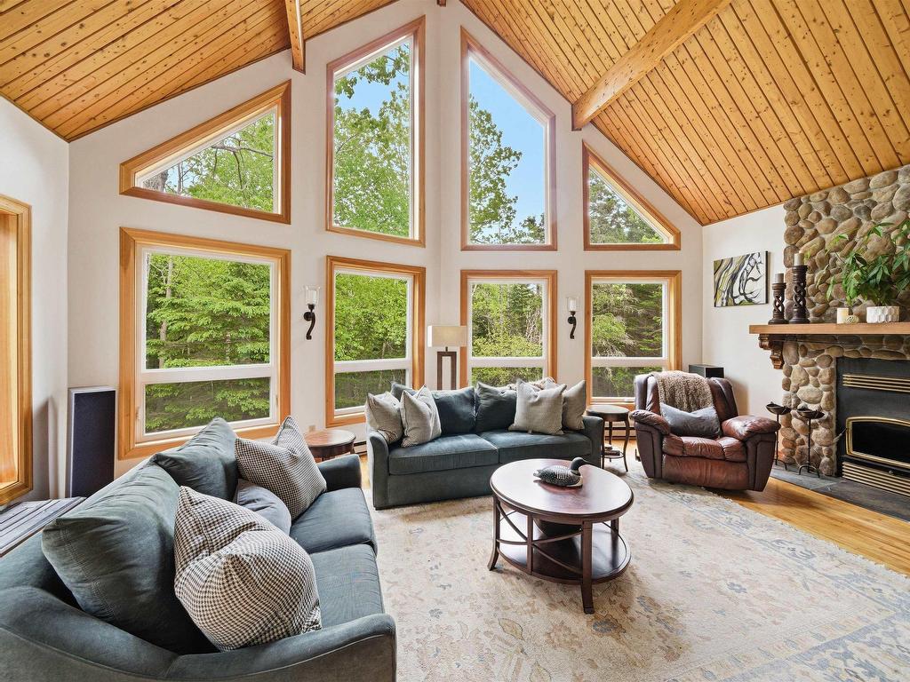 












943 West Porters Lake Road

,
West Porters Lake,




NS
B3K 1K9

