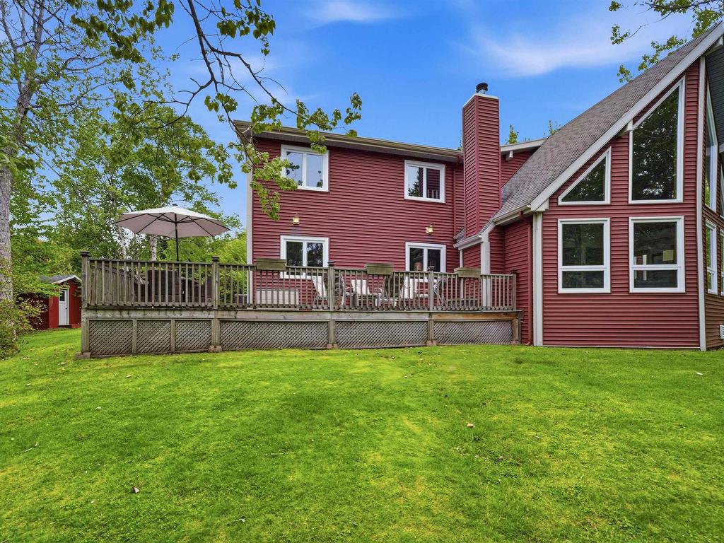 












943 West Porters Lake Road

,
West Porters Lake,




NS
B3K 1K9

