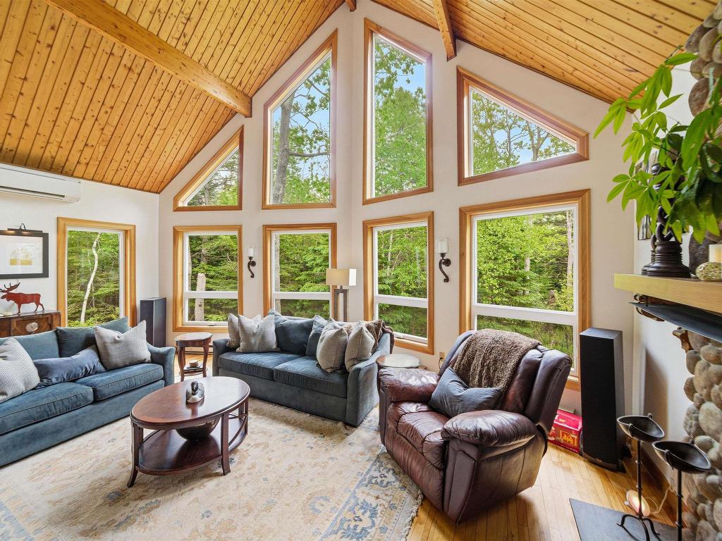 












943 West Porters Lake Road

,
West Porters Lake,




NS
B3K 1K9

