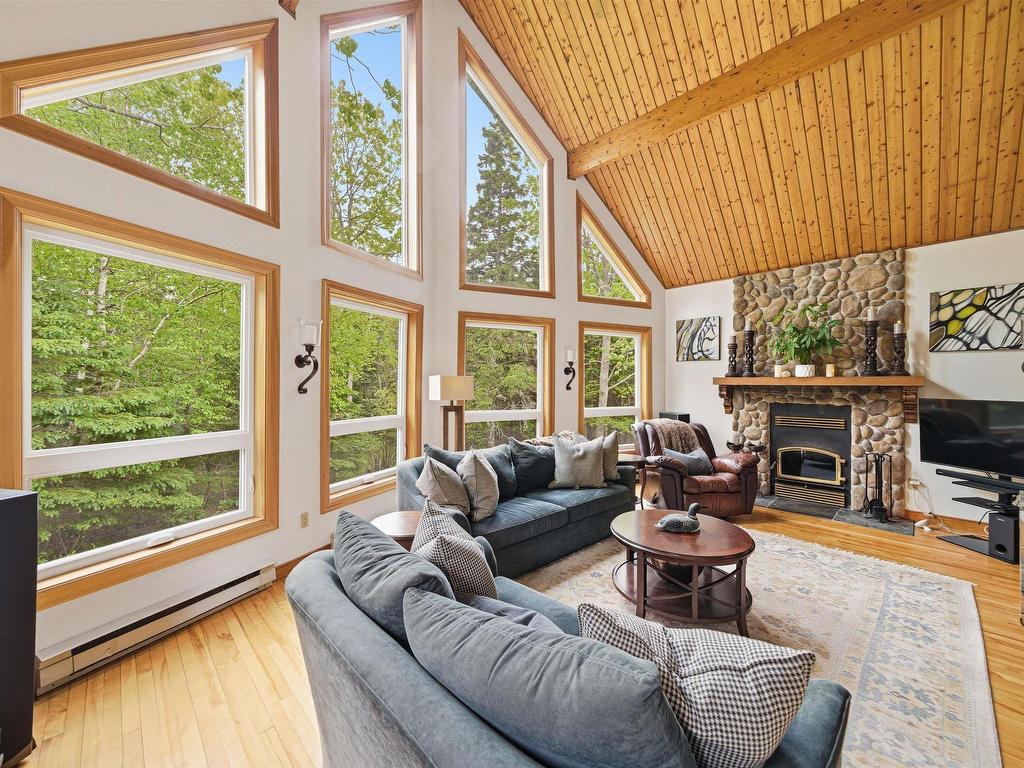 












943 West Porters Lake Road

,
West Porters Lake,




NS
B3K 1K9

